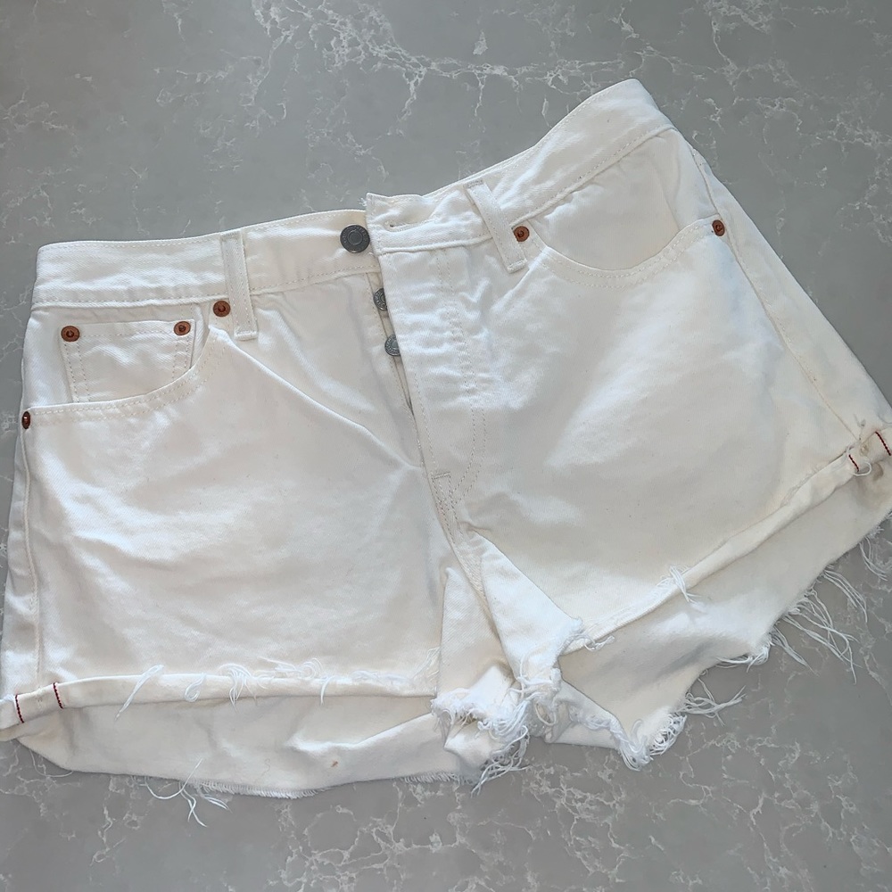 Levi’s cutoff shorts